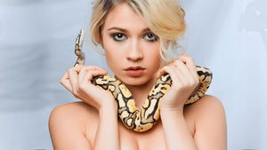 Encode Your Naude Style: Jewelry That Writes Your Identity in Gold